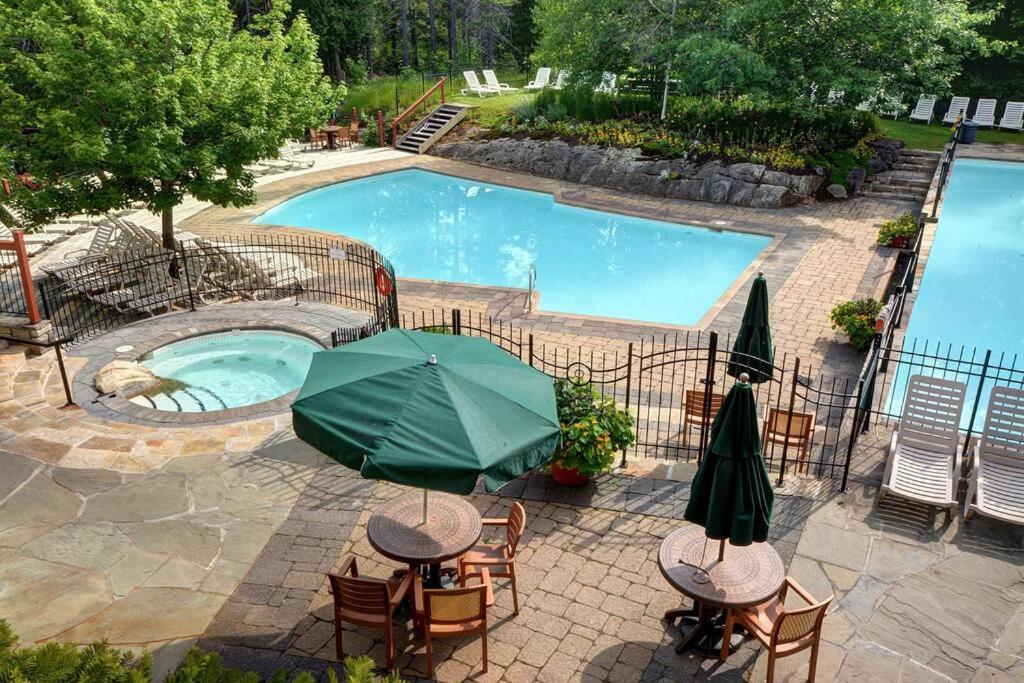 شقة Tremblant Les Eaux 227-1 By Escapades Tremblant مونت تريمبلانت المظهر الخارجي الصورة