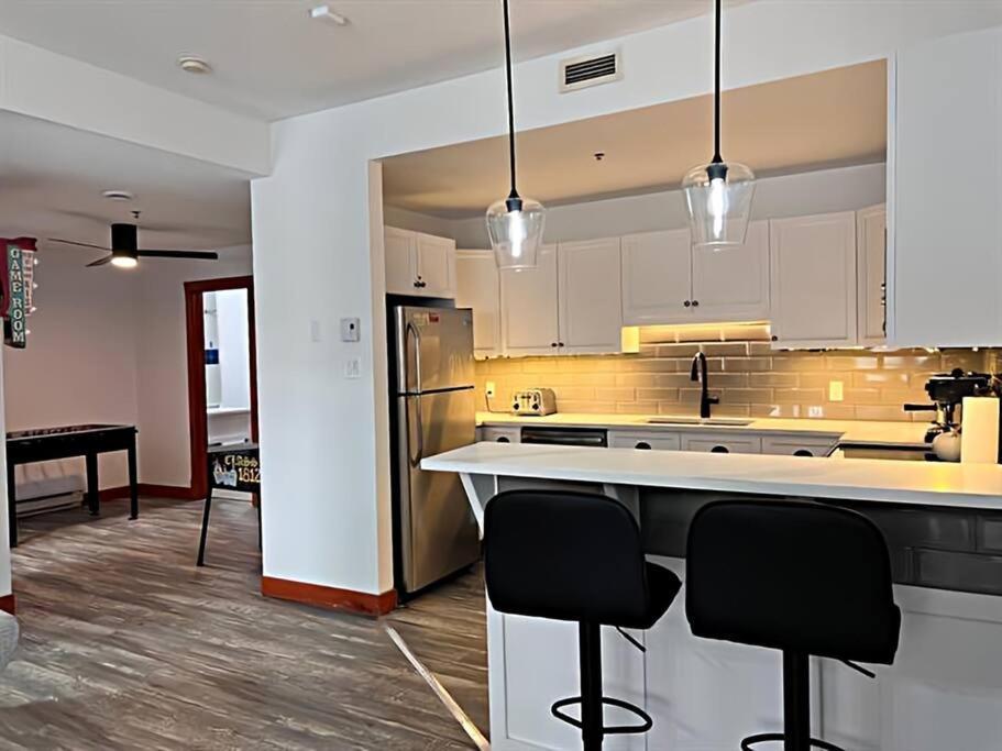 شقة Tremblant Les Eaux 227-1 By Escapades Tremblant مونت تريمبلانت المظهر الخارجي الصورة